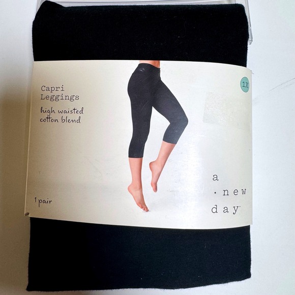 A New Day Capri Leggings Bundle 1X | High Waisted Cotton Blend | NWT (2 Pairs) - Picture 2 of 6
